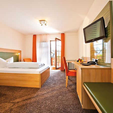 Danner'S Hotel Loewen Marschalkenzimmern Екстериор снимка