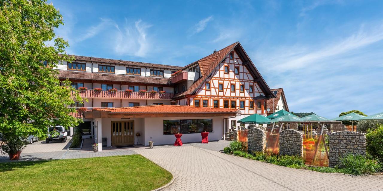 Danner'S Hotel Loewen Marschalkenzimmern Екстериор снимка